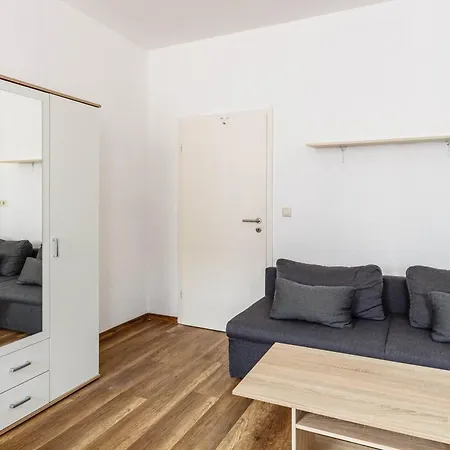 Preiswert & Vollmoebliert Fuer Handwerker Und Monteure De, Pl, Eng Apartment *