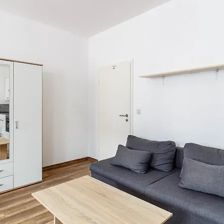 Preiswert & Vollmoebliert Fuer Handwerker Und Monteure De, Pl, Eng Apartamento