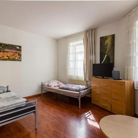 Apartamento Preiswert & Vollmoebliert Fuer Handwerker Und Monteure De, Pl, Eng