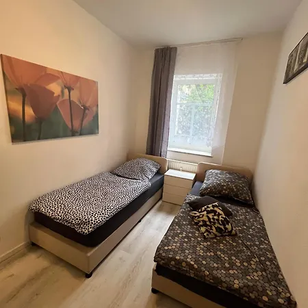 Preiswert & Vollmoebliert Fuer Handwerker Und Monteure De, Pl, Eng Apartamento